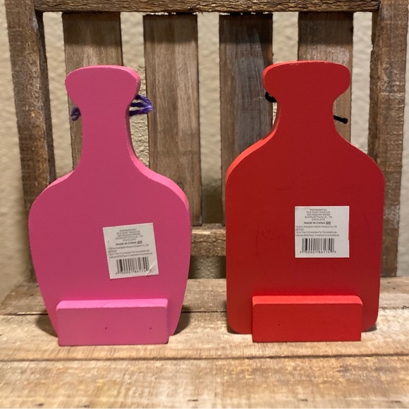 Valentine’s Day Love Potion Bottles Set of 2, Guaranteed To Fall In Love Sign - Picture 8 of 16